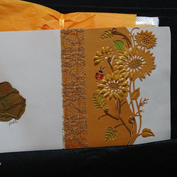 Autumn Gold painted Pearled Daisies Jewelled Sentiments - Picture 3 of 3
